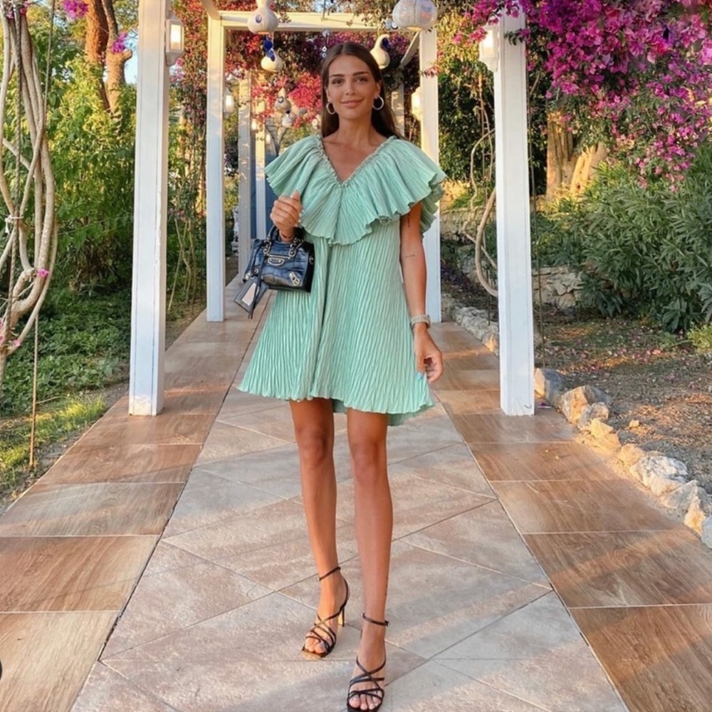 Zara Voluminous Pleated Mini Dress in Green